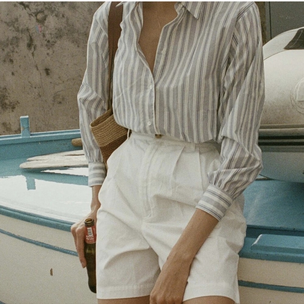Size 6 Doen Danette Pleated Shorts In Salt
